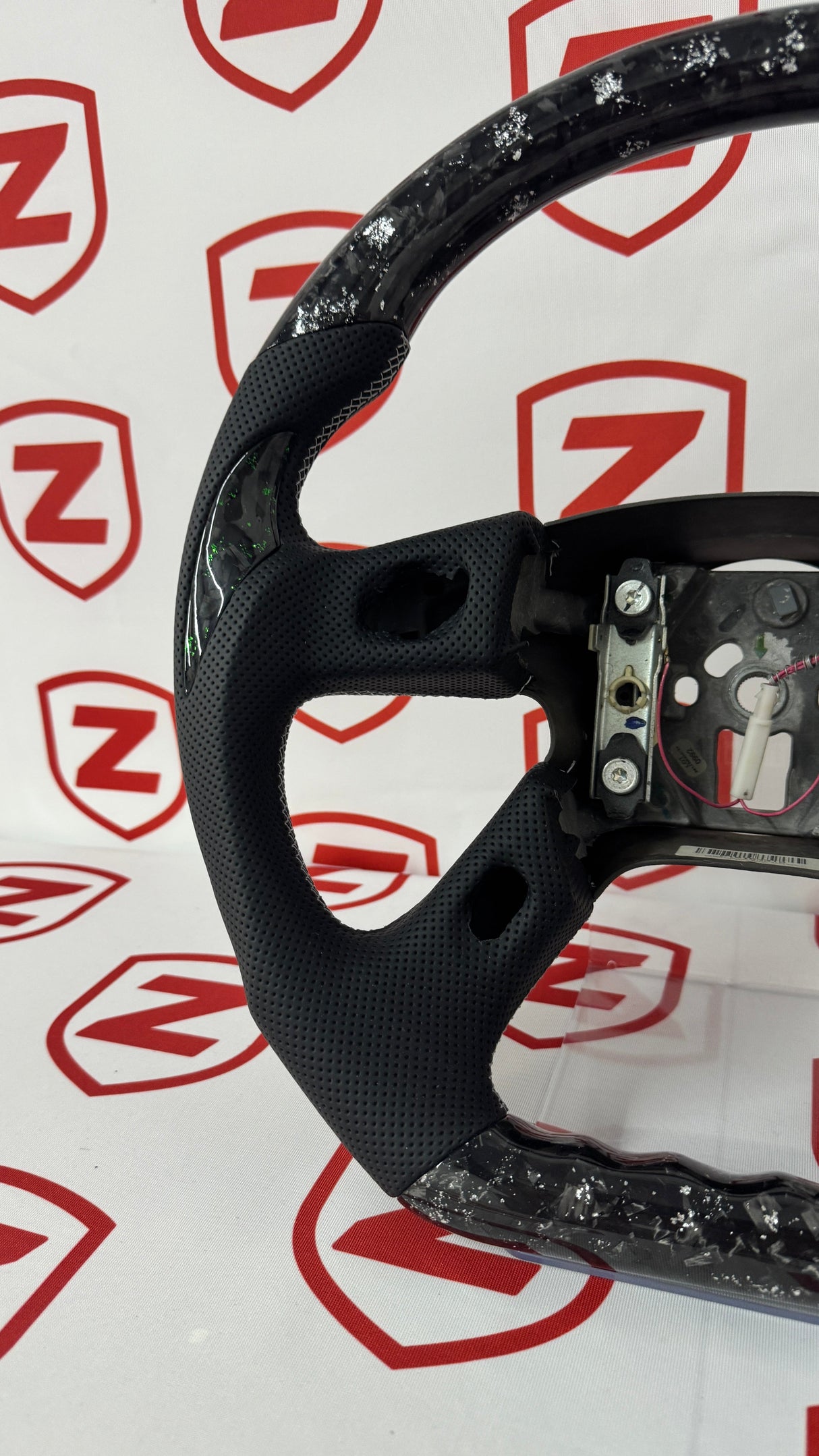 2003-2007 Chevrolet Silverado Carbon Fiber Steering Wheel - Customizable