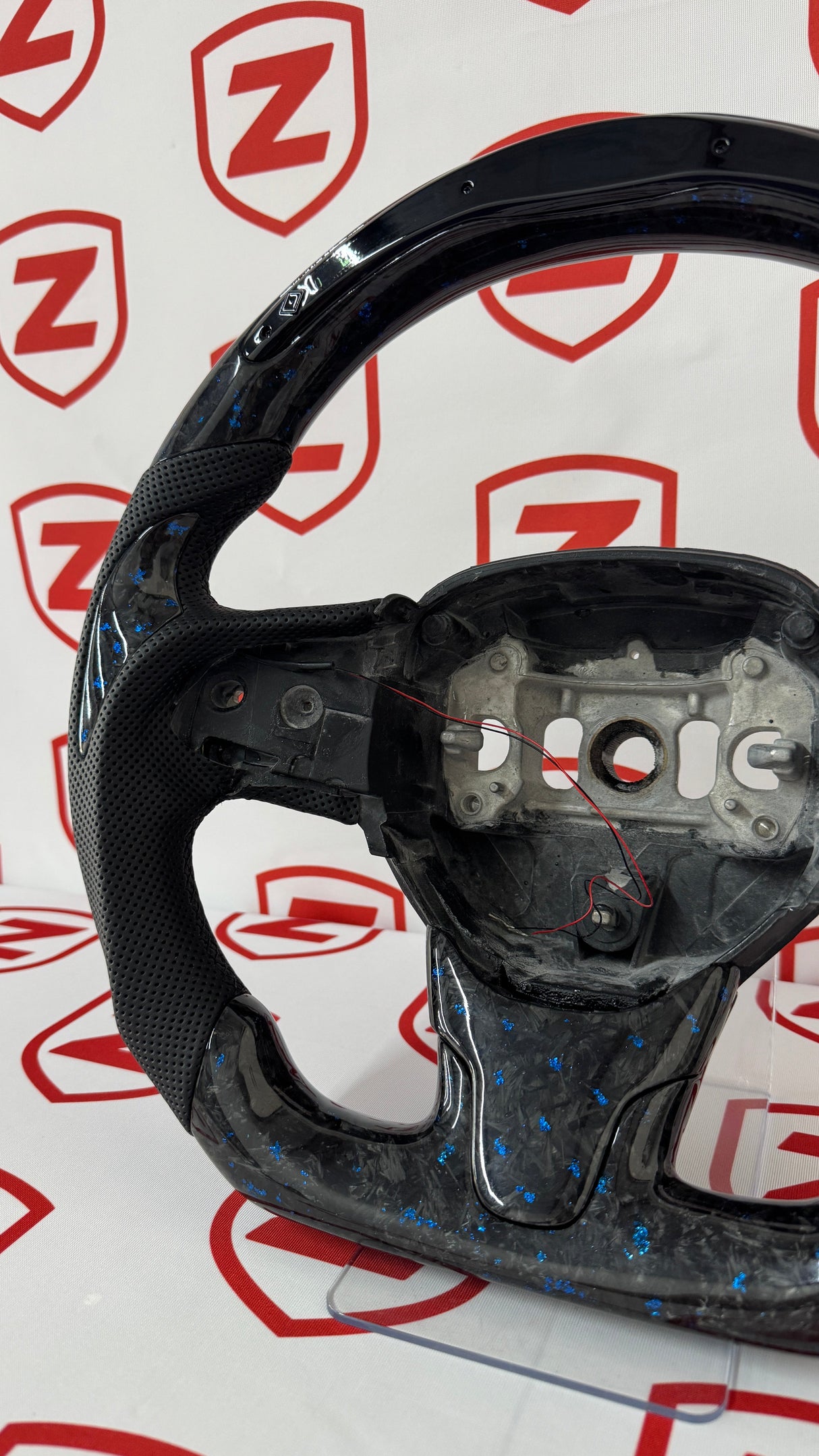 2015-2025 Chrysler 300C Carbon Fiber Steering Wheel - Customizable