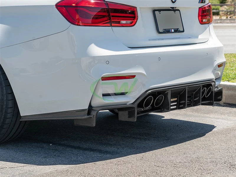 Exotics V2 Style Rear Diffuser – Carbon Fiber for BMW F80 M3 / F82–F83 M4